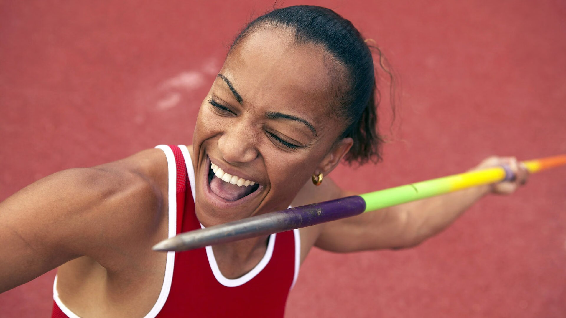 _专业运动员谈：训练中的最大挑战与突破_，运动员通过训练不断提高的竞技能力